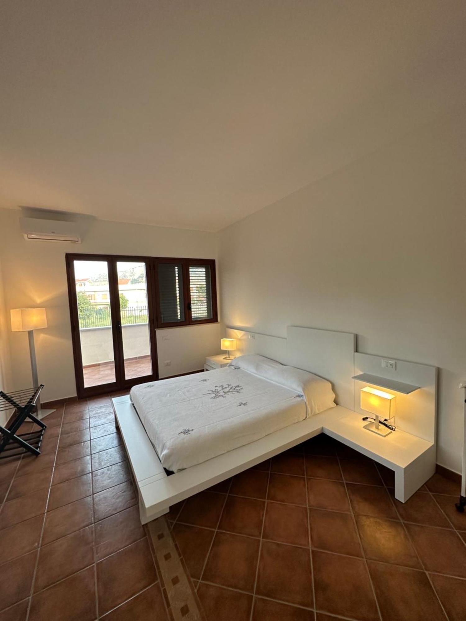Apartment Sara Mondello Garden Level Palermo