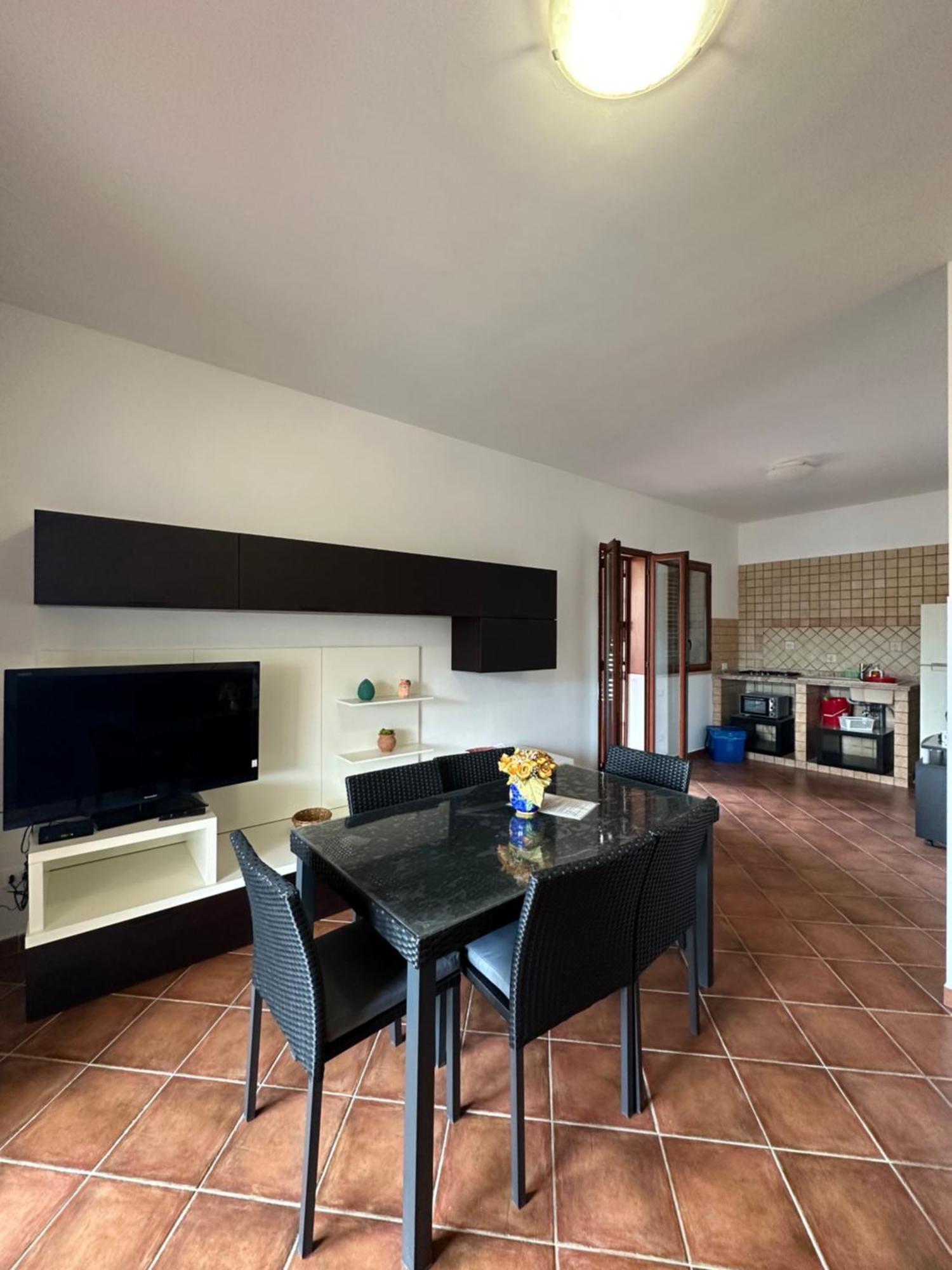 Sara Mondello Garden Level Apartment *