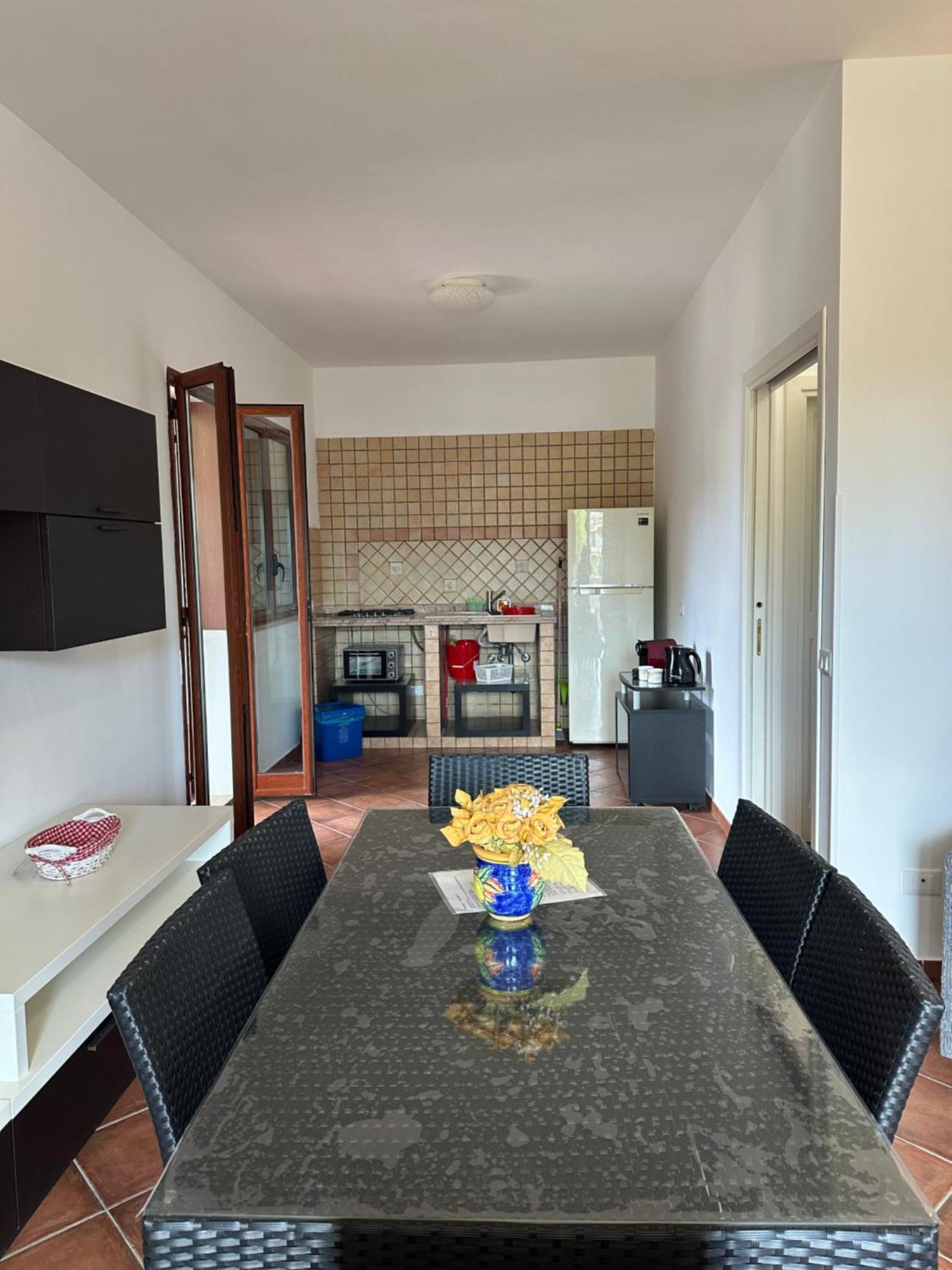 Sara Mondello Garden Level Apartment *